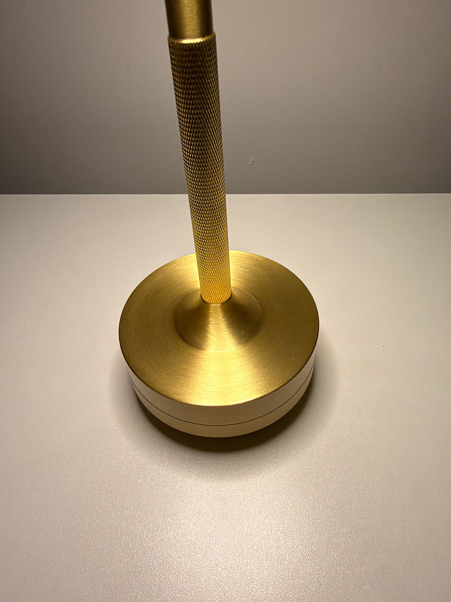 Halo Gold Rechargeable Table Lamp